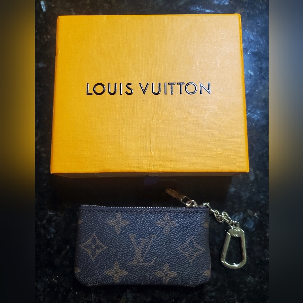 LV Coin/Card Pouch ✨️